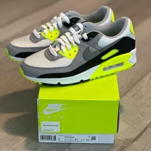 Nike Air Max 1990 OG Volt/ Black women size 8